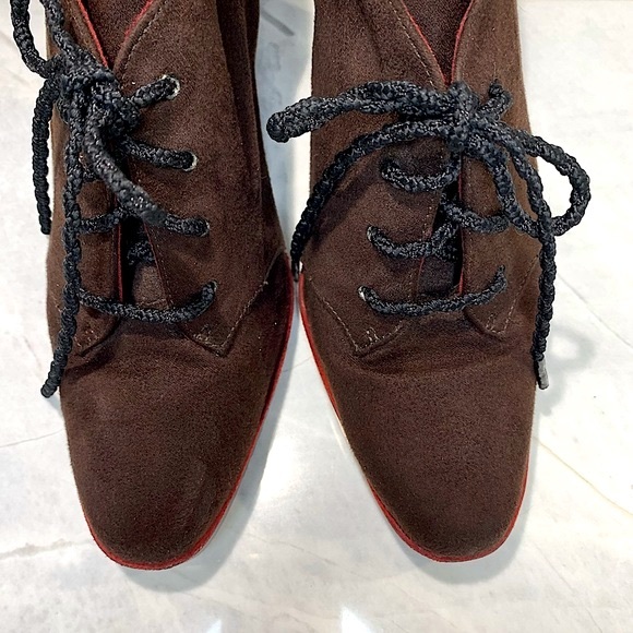 Isabel Toledo x Payless chocolate brown faux suede wedge lace up red trim 9 - Picture 4 of 8